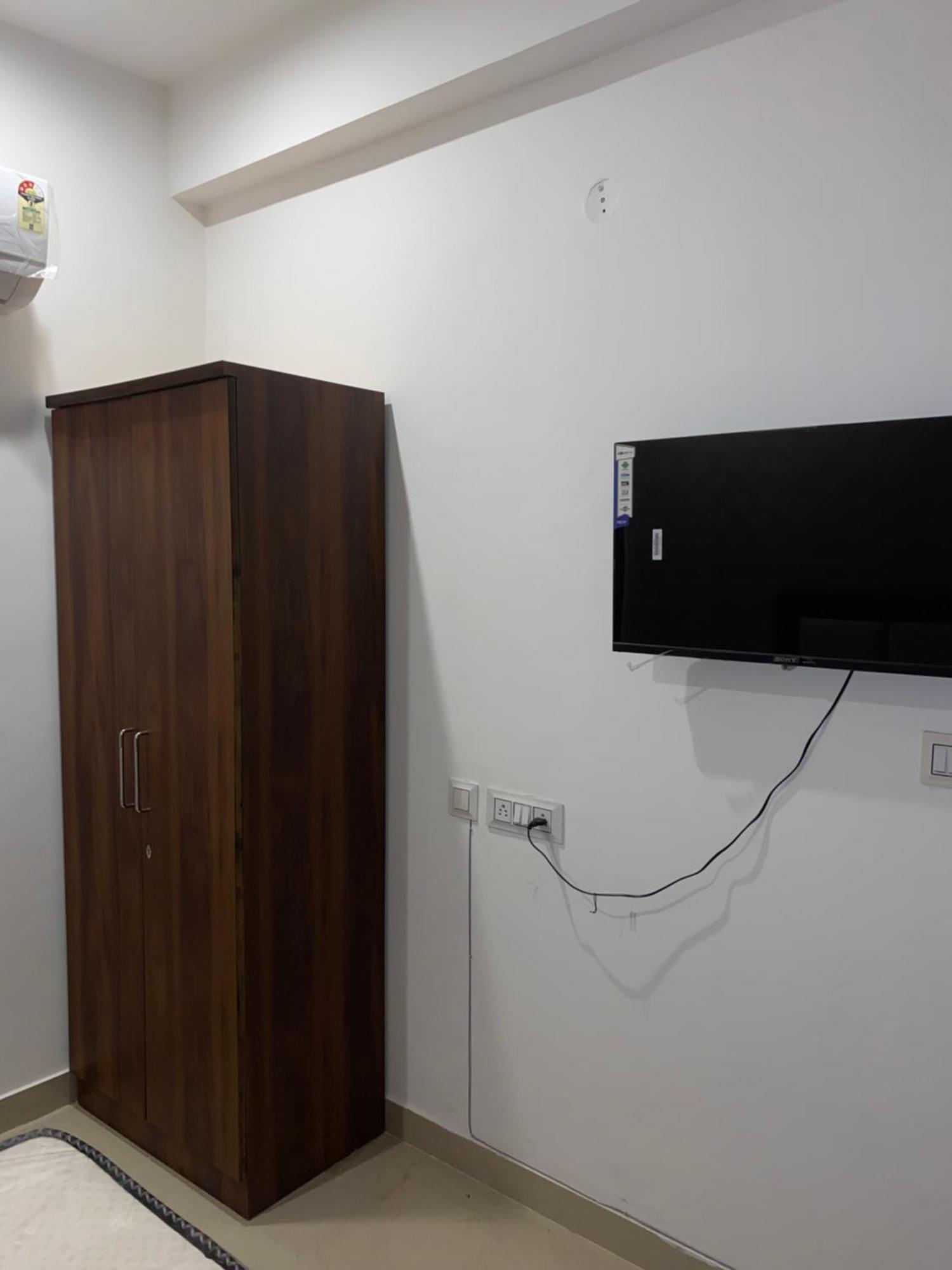Royal Park Inn Greater Noida Buitenkant foto