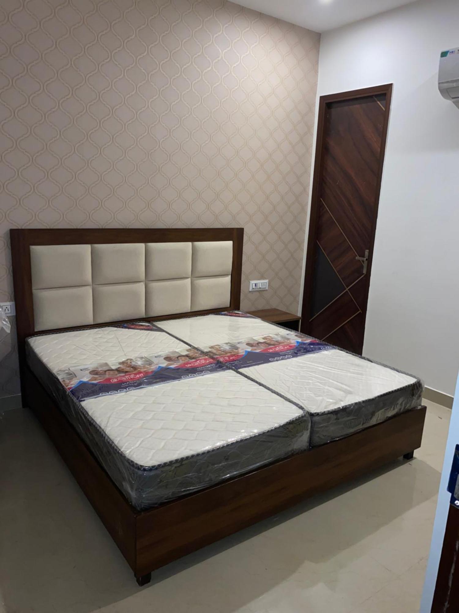 Royal Park Inn Greater Noida Buitenkant foto